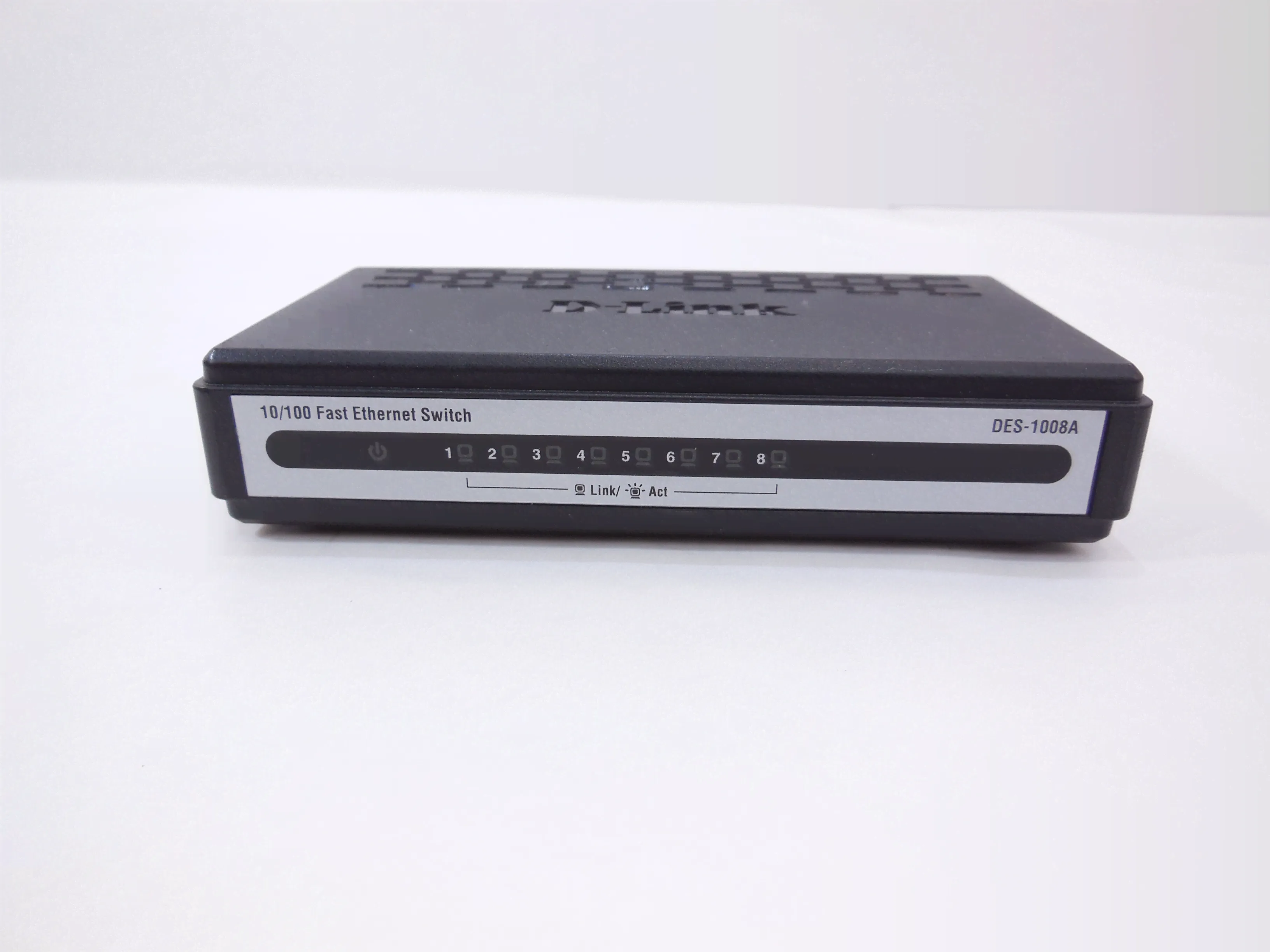 Коммутатор D-link DES-1008A С3-3